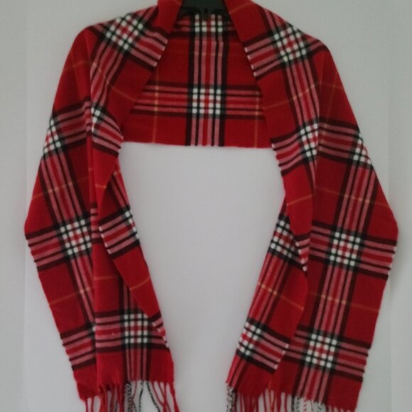RED TARTAN PLAID SCARF | CASHMERE FEEL | UNISEX WINTER WRAP | SOFT & STYLISH - Picture 3 of 3